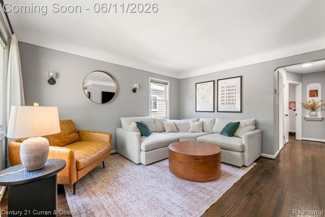 704 N Edison Avenue, Royal Oak, MI 48067