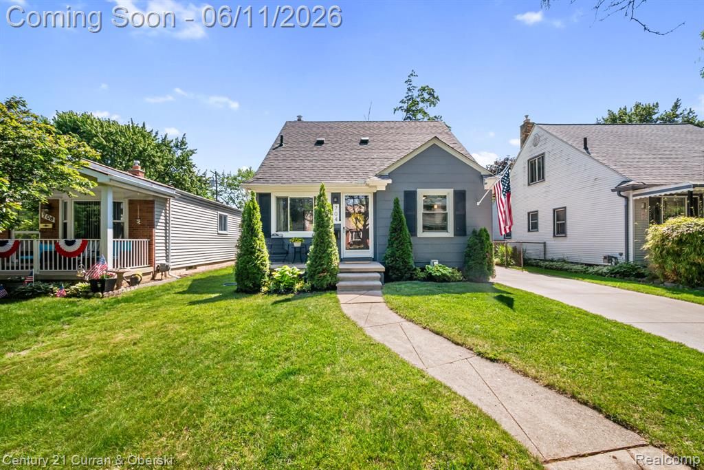 704 N Edison Avenue, Royal Oak, MI 48067