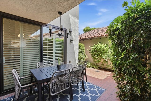 6257 Riviera Circle, Long Beach, CA 90815