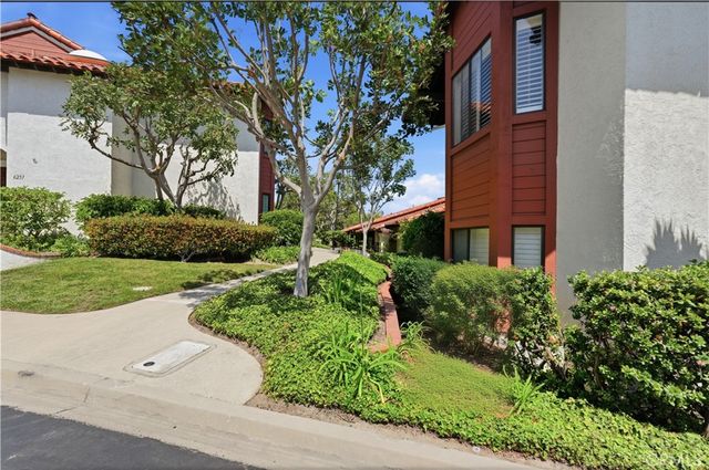 6257 Riviera Circle, Long Beach, CA 90815