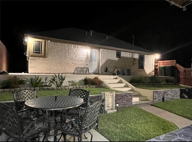 317 Las Colinas Circle, Roma, TX 78584