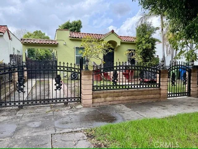3005 11th Avenue, Los Angeles, CA 90018
