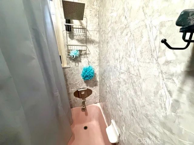 3005 11th Avenue, Los Angeles, CA 90018