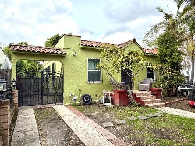 3005 11th Avenue, Los Angeles, CA 90018