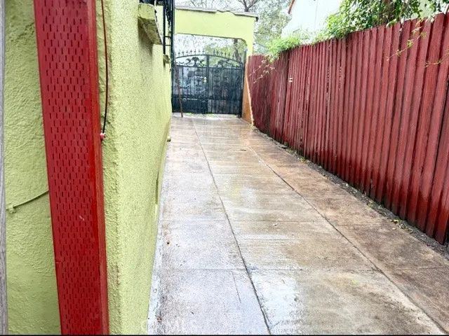 3005 11th Avenue, Los Angeles, CA 90018