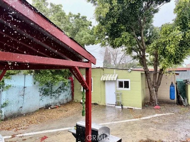 3005 11th Avenue, Los Angeles, CA 90018