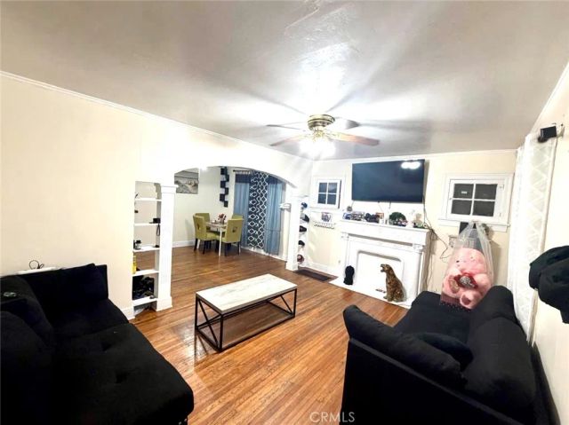 3005 11th Avenue, Los Angeles, CA 90018