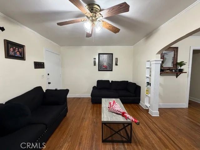 3005 11th Avenue, Los Angeles, CA 90018