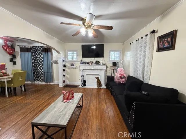 3005 11th Avenue, Los Angeles, CA 90018