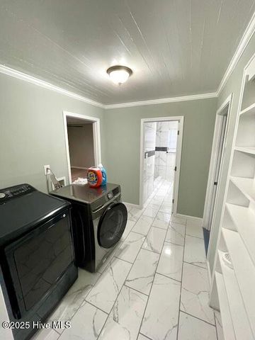 210 Renaldi Street, Elizabethtown, NC 28337