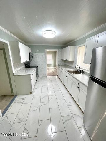 210 Renaldi Street, Elizabethtown, NC 28337