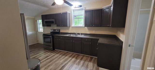 419 N JOHNSON Avenue, Mt Vernon, IL 62864