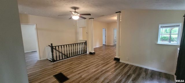 419 N JOHNSON Avenue, Mt Vernon, IL 62864