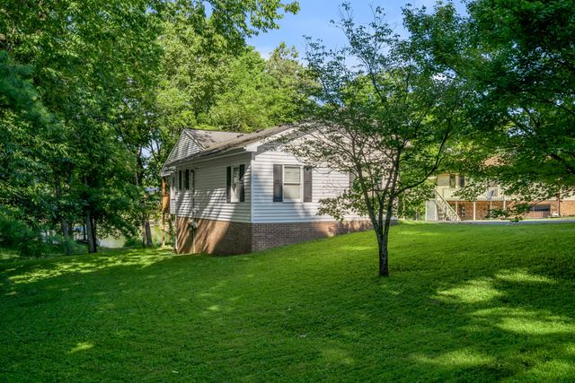 2073 Crystal Springs Road, Danville, KY 40422