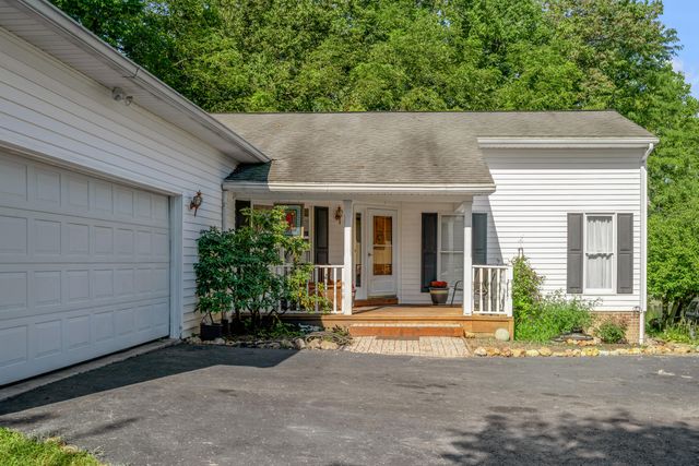 2073 Crystal Springs Road, Danville, KY 40422