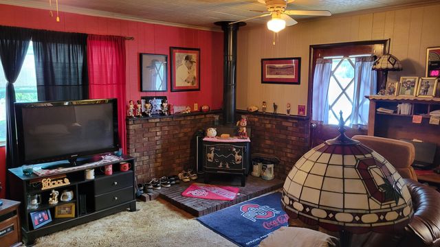137 Redmond Road, Columbus, OH 43228