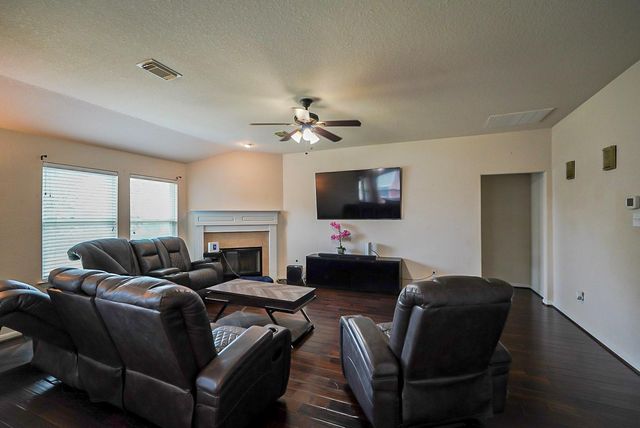 3030 Lincolns Meadow Drive, Spring, TX 77373