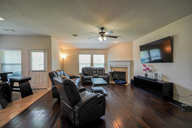 3030 Lincolns Meadow Drive, Spring, TX 77373