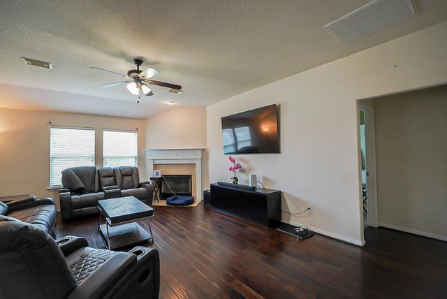 3030 Lincolns Meadow Drive, Spring, TX 77373