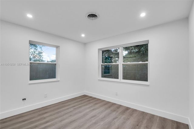 3180 NE 10th Ter, Pompano Beach, FL 33064