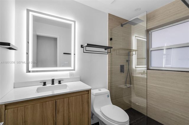 3180 NE 10th Ter, Pompano Beach, FL 33064