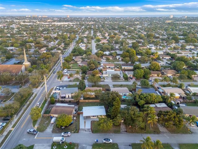 3180 NE 10th Ter, Pompano Beach, FL 33064