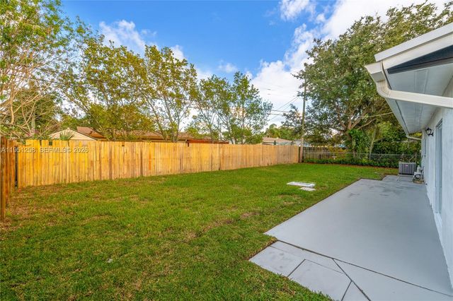 3180 NE 10th Ter, Pompano Beach, FL 33064