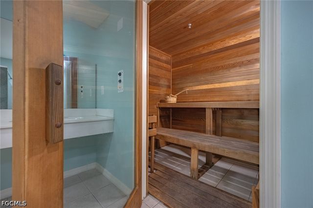 4141 Bay Beach LN 456, Fort Myers Beach, FL 33931