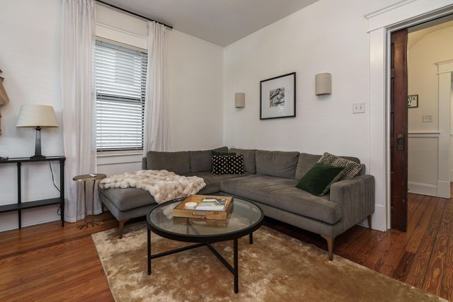 195 E Mithoff Street, Columbus, OH 43206