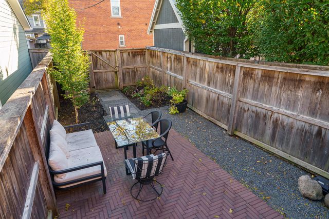 195 E Mithoff Street, Columbus, OH 43206