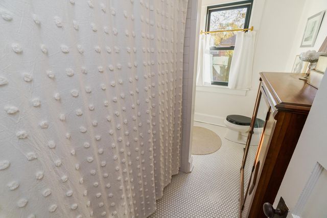 195 E Mithoff Street, Columbus, OH 43206