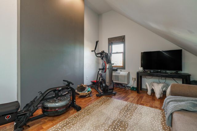 195 E Mithoff Street, Columbus, OH 43206