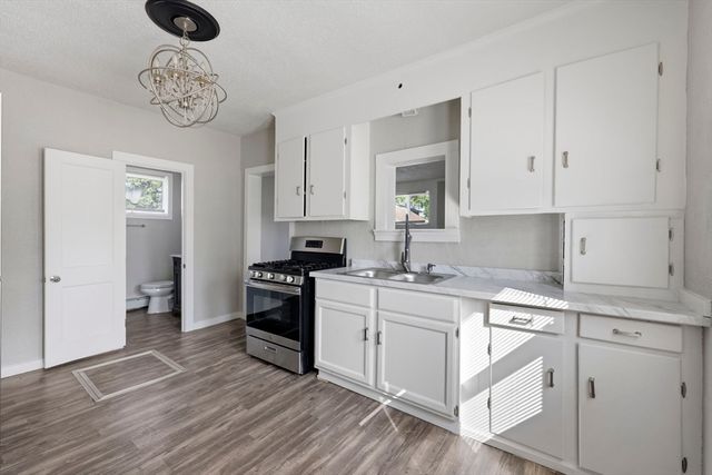94 Upland St, Springfield, MA 01104