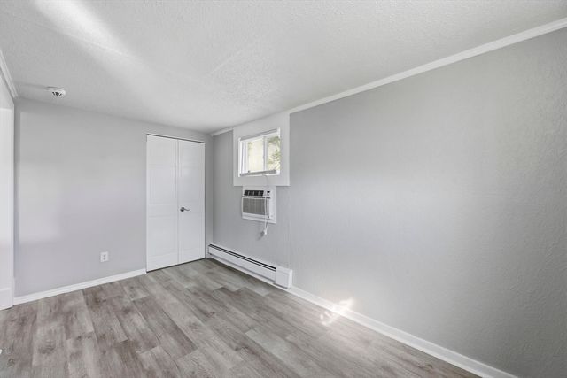 94 Upland St, Springfield, MA 01104
