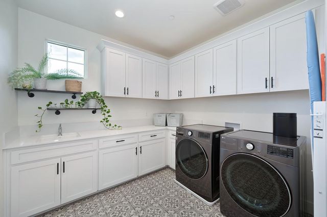 2832 Nisenan Valley Dr, Lincoln, CA 95648