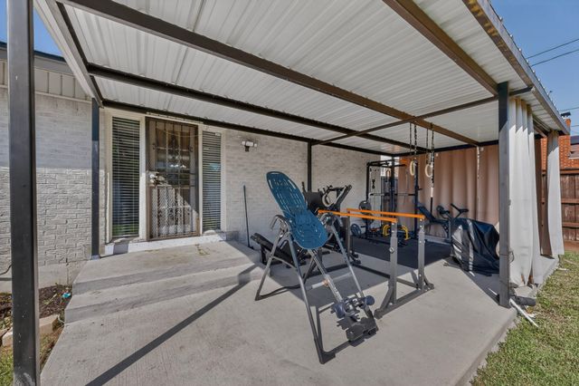 2302 Lagoon Drive, Mesquite, TX 75150