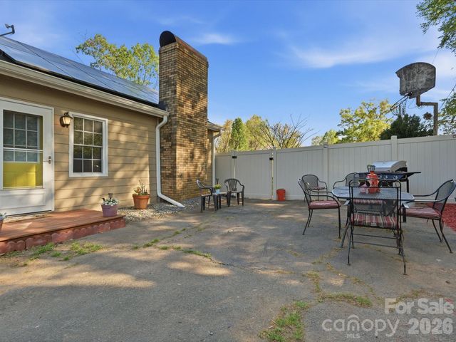 6223 Macon Street, Charlotte, NC 28208