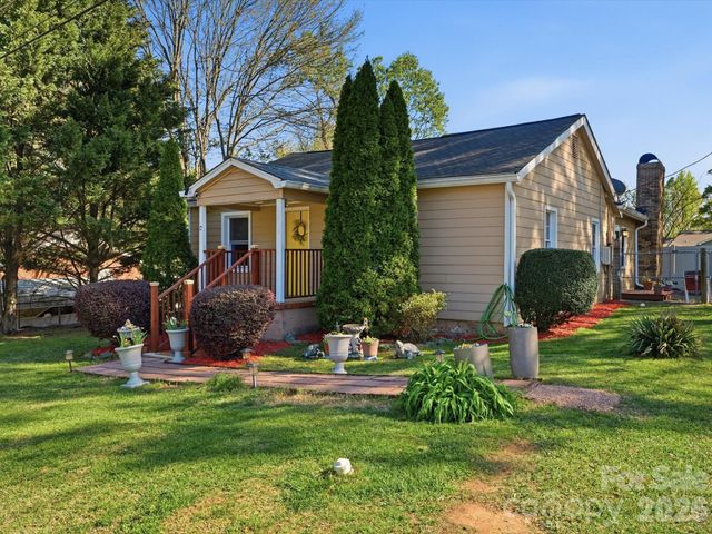 6223 Macon Street, Charlotte, NC 28208