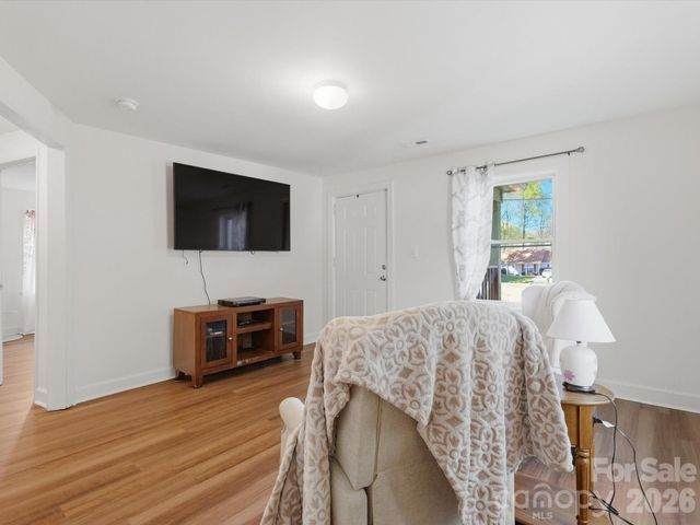 6223 Macon Street, Charlotte, NC 28208