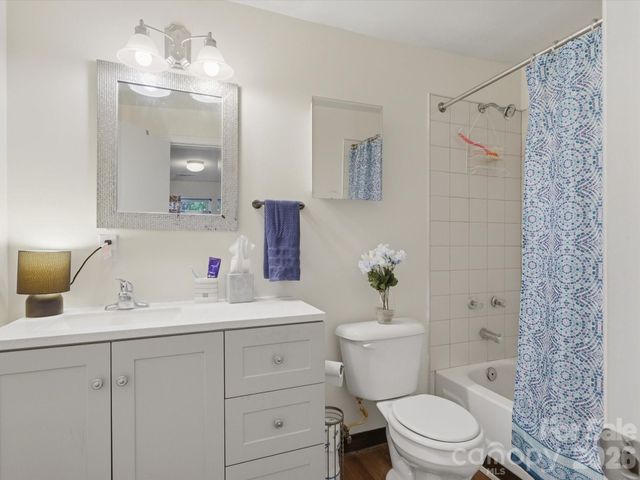 6223 Macon Street, Charlotte, NC 28208