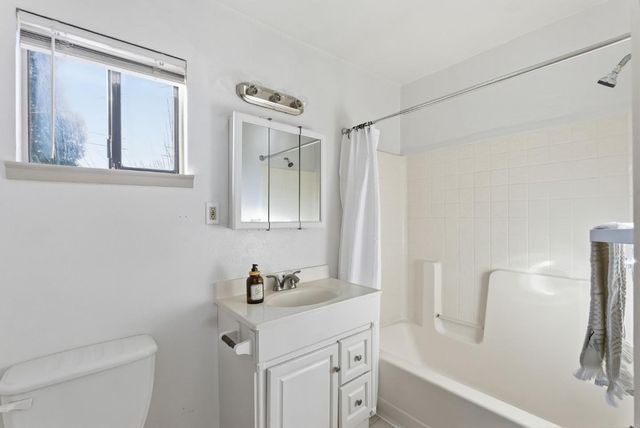 9 Nona Avenue, Freedom, CA 95019