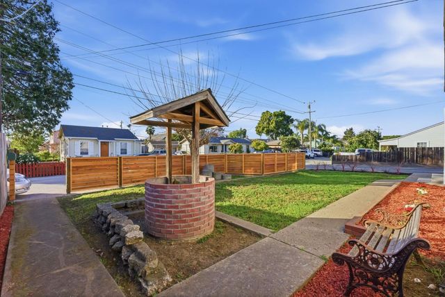 9 Nona Avenue, Freedom, CA 95019