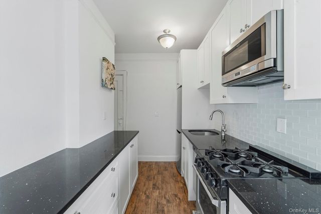 2 Westchester Avenue 4N, White Plains, NY 10601