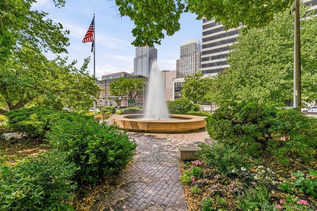 2 Westchester Avenue 4N, White Plains, NY 10601