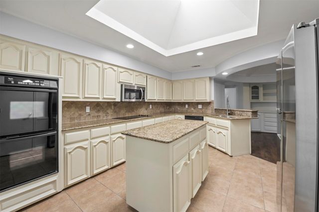 9145 Drumcliffe Lane, Dallas, TX 75231