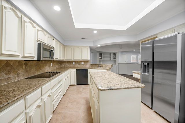 9145 Drumcliffe Lane, Dallas, TX 75231