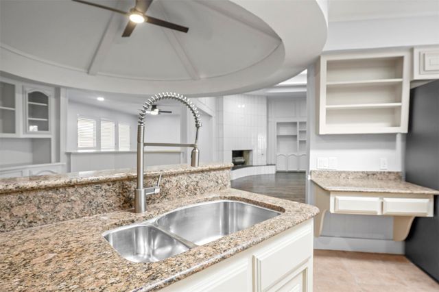 9145 Drumcliffe Lane, Dallas, TX 75231