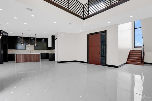 2801 E Zarzamora Avenue, Hidalgo, TX 78557