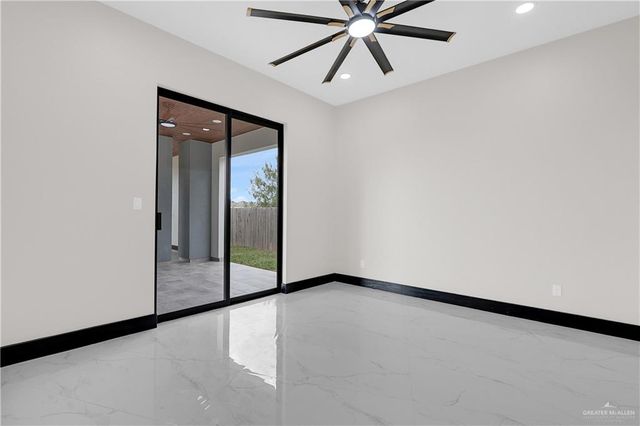 2801 E Zarzamora Avenue, Hidalgo, TX 78557