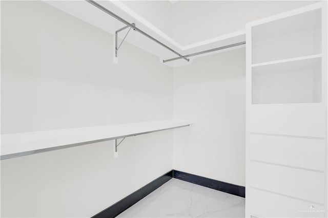 2801 E Zarzamora Avenue, Hidalgo, TX 78557